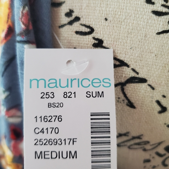 Floral Top-NWT - Picture 5 of 6